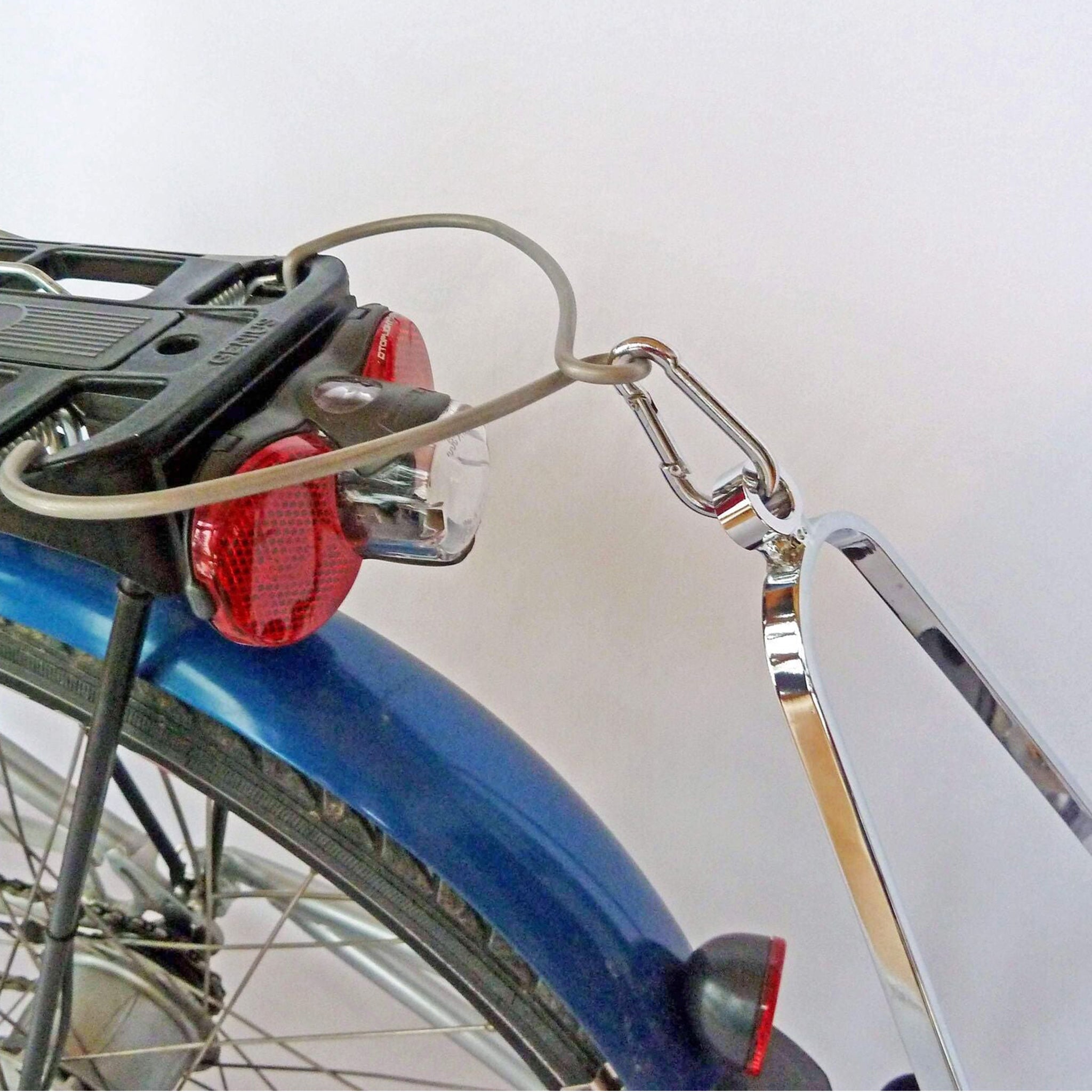 Stow Hook-up Bracket Incl Hook